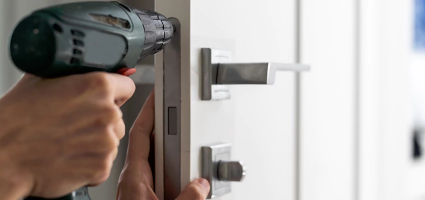 Locksmith For Lock Replacement Near Me in Winter Gardens, CA