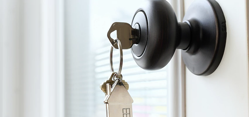 Bifold Door Knob Replacement in Winter Gardens, California