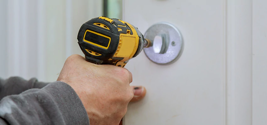 Street Locksmith For Smart Lock Repair in Winter Gardens, CA
